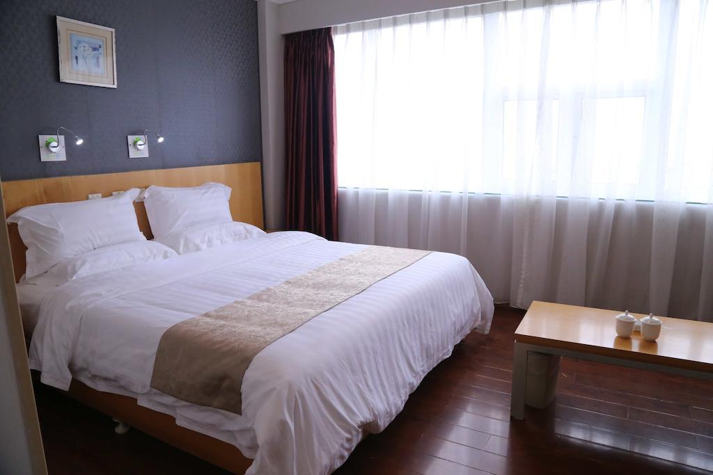 Qingdao Fu Yong Hotel Habitación foto