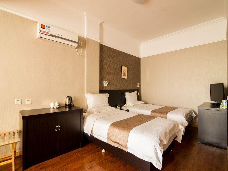 Qingdao Fu Yong Hotel Exterior foto
